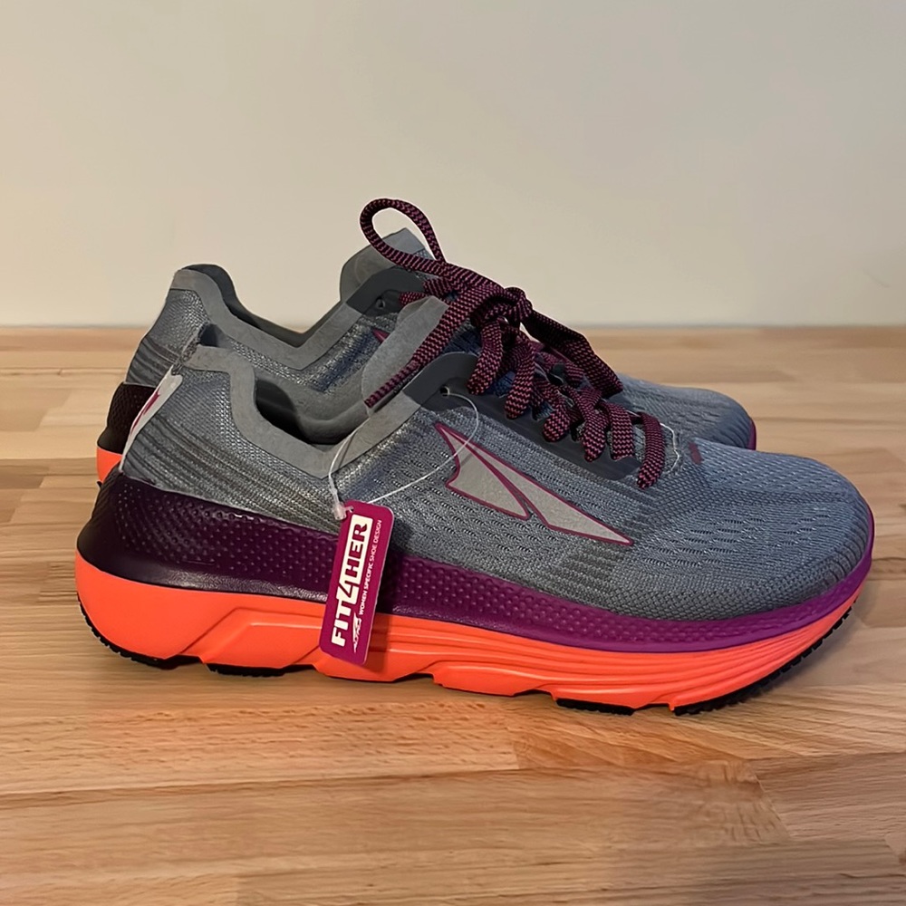 Altra Fit 4 Her Sneakers Size 6.5 NWT